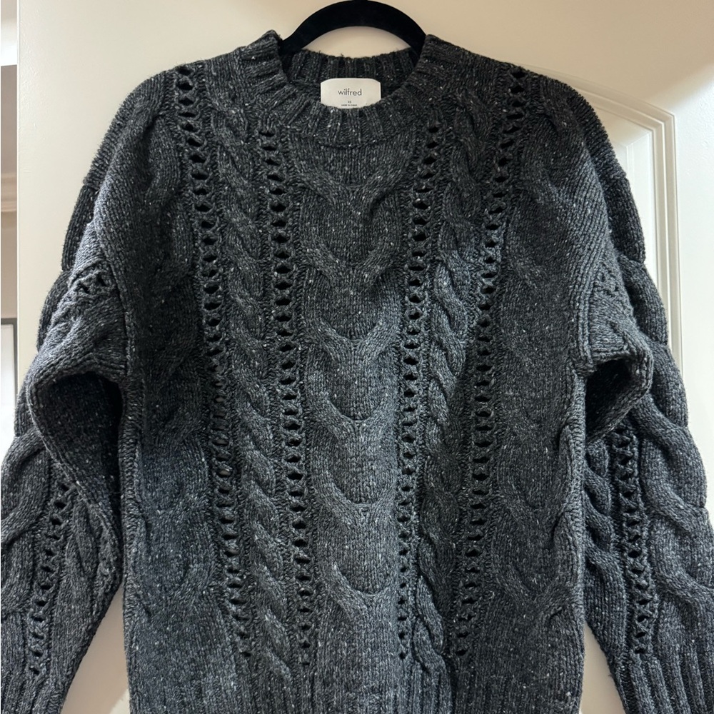 Wilfred wool sweater in dark gray xs
New without tags